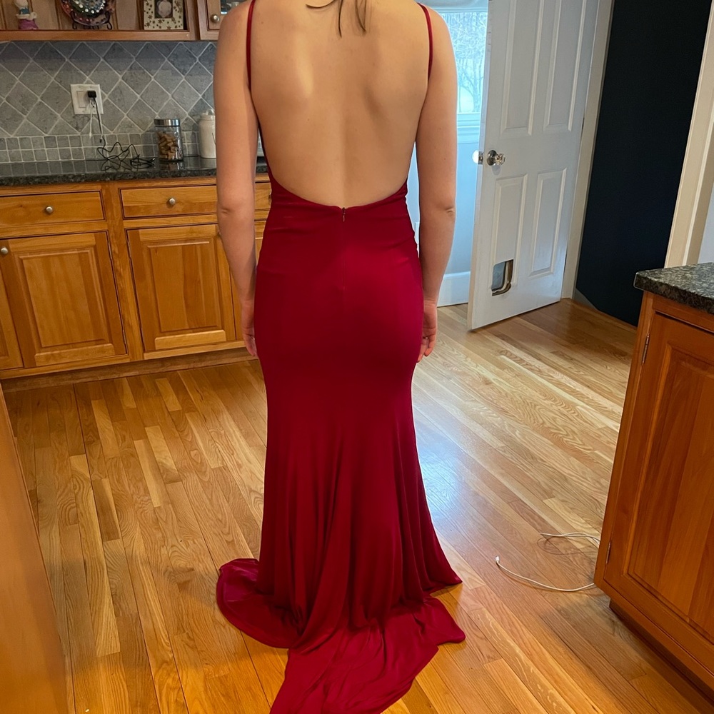 Never worn (only put on to take these pictures) prom dress - Picture 2 of 2